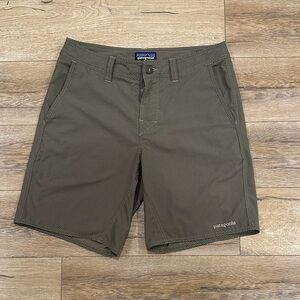 Patagonia Men's Olive Green and Beige Flat Front Shorts